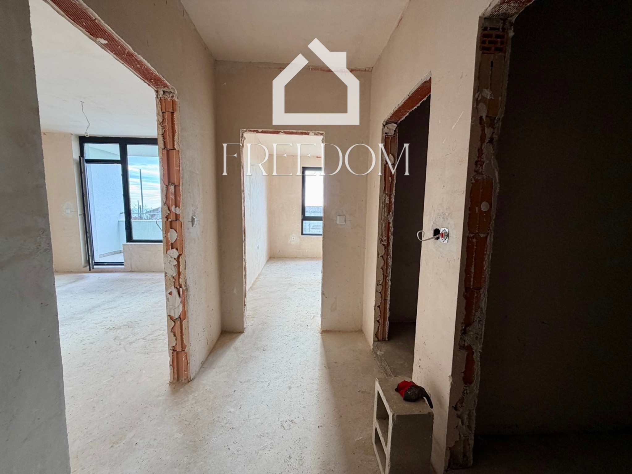 Двухкомнатная квартира в районе Траката, 142 000 евро.
