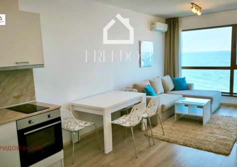 Стилен двуетажен апартамент с морска панорама в комплекс Sea View