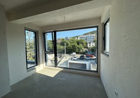 ПРОДАВА 3-СТАЕН АПАРТАМЕНТ, БРИЗ, ВАРНА