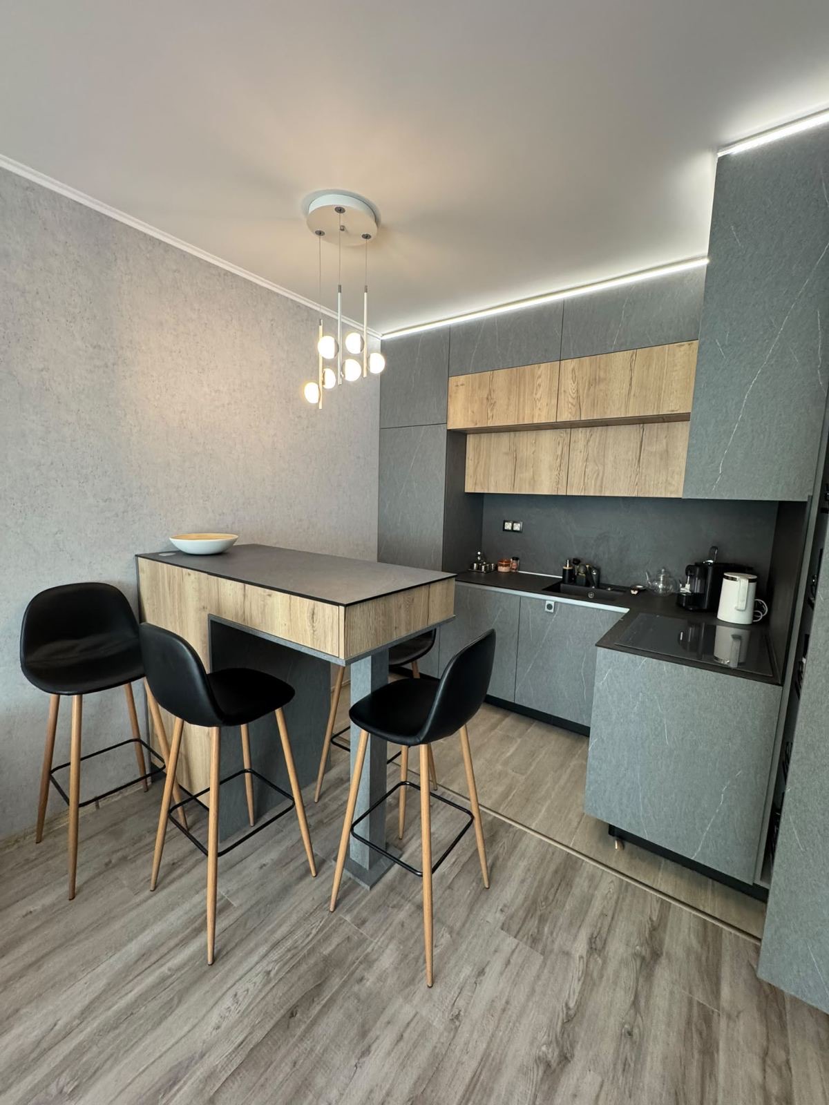ПРОДАВА 2-СТАЕН АПАРТАМЕНТ, СВ. СВ. КОНСТАНТИН И ЕЛЕНА, ВАРНА